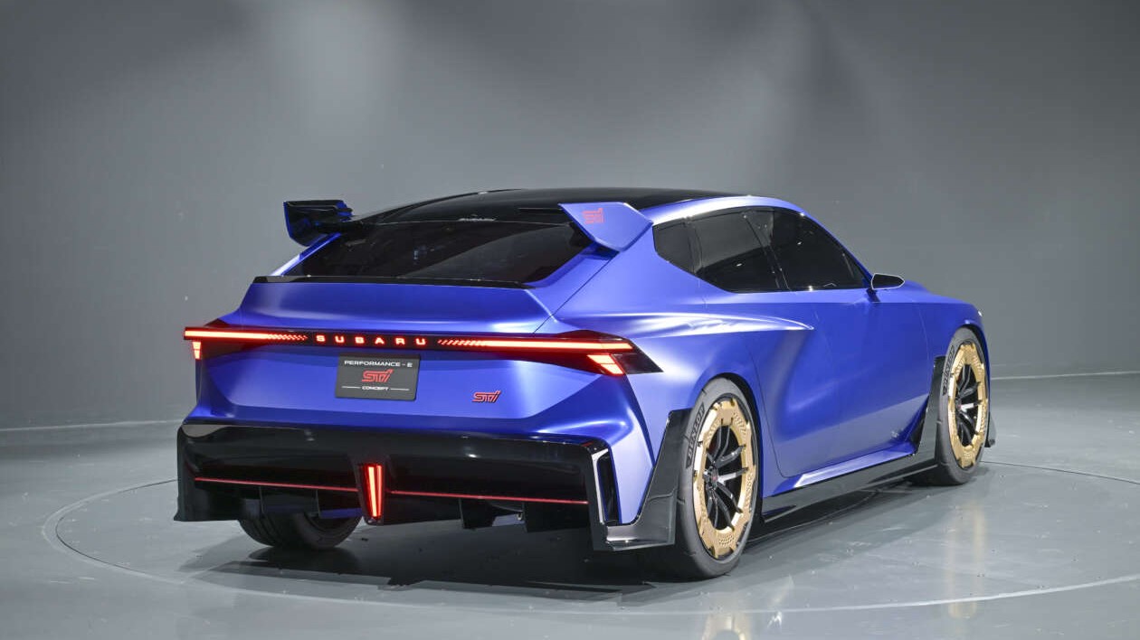 Performance-E STI là tầm nhìn của hãng về một mẫu xe thuần điện.