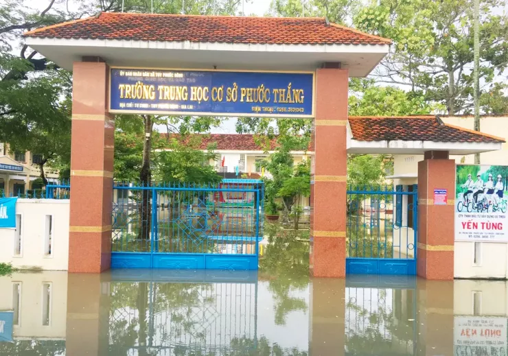 Trường học tại xã Tuy Phước Đông, tỉnh Gia Lai bị ngập. Ảnh: ND