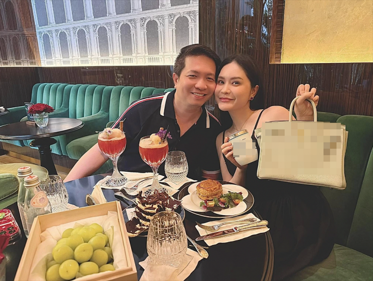 Trên mạng xã hội, vợ chồng Nguyễn Quốc Vũ - Đoàn Di Băng thường xuyên khoe cuộc sống sang chảnh. Ảnh: FBNV