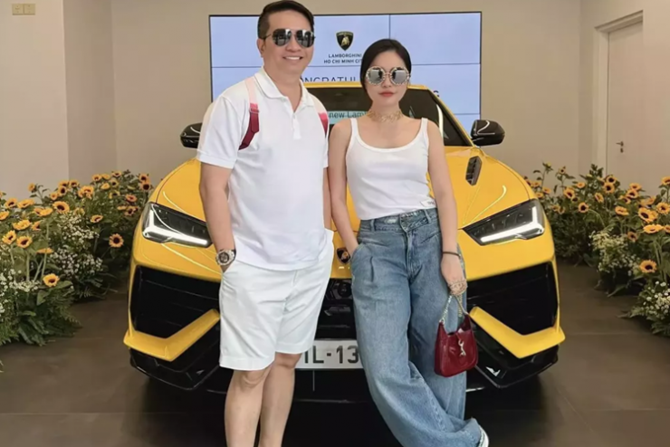 Vào năm 2024, vợ chồng Nguyễn Quốc Vũ - Đoàn Di Băng tiếp tục tậu 1 chiếc Lamborghini Urus bản Performante với giá 17 tỷ đồng.