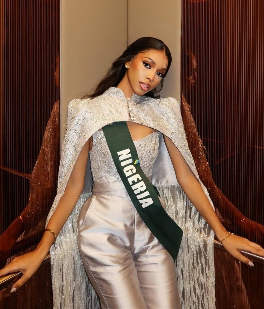 Đại diện Nigeria - Divine Nelson là thí sinh hiếm hoi của khu vực châu Phi lọt vào bảng xếp hạng của chuyên trang Missosology . Cô 22 tuổi, hiện đang thực tập để trở thành phi công. Người đẹp gây ấn tượng với phong cách chuyên nghiệp, gu thời trang ấn tượng và kỹ năng catwalk tốt. Cô được nhận định là nhân tố gây bất ngờ trong chung kết.