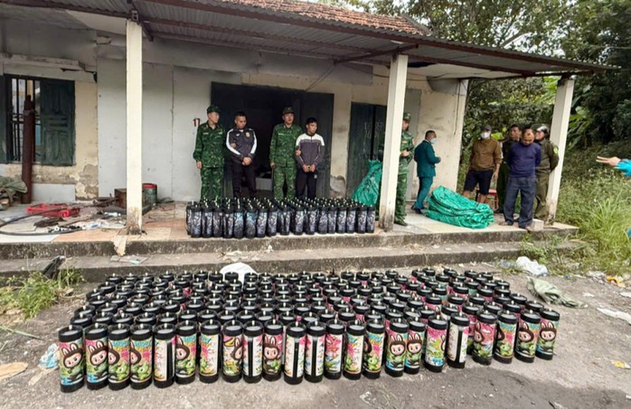 Đối tượng và tang vật bị BĐBP tỉnh Quảng Ninh bắt giữ