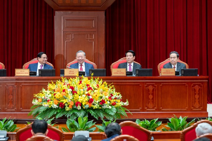 Tổng Bí thư Tô Lâm, Chủ tịch nước Lương Cường, Thủ tướng Phạm Minh Chính và Chủ tịch Quốc hội Trần Thanh Mẫn tại hội nghị Trung ương 14, sáng 5/11. Ảnh: Nhật Bắc