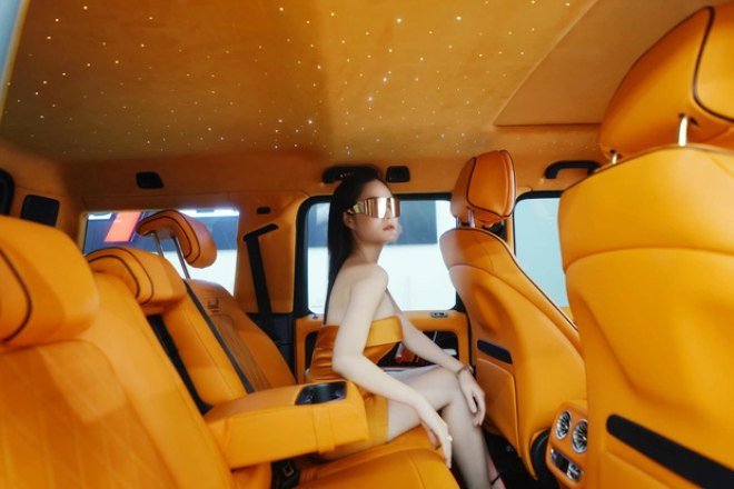 Chiếc xe được mua vào năm 2021, là món quà mà ông xã Nguyễn Quốc Vũ tặng vợ. Ảnh: FBNV