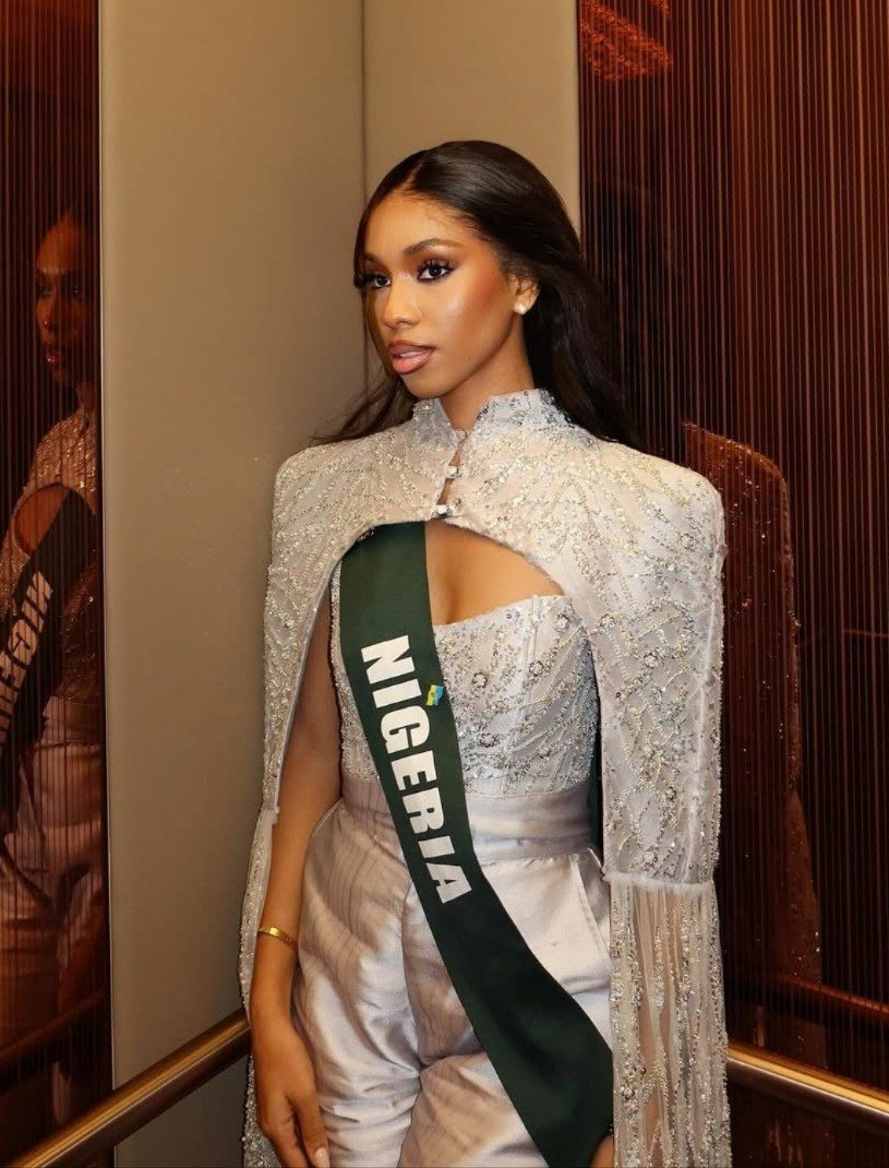 Đại diện Nigeria - Divine Nelson là thí sinh hiếm hoi của khu vực châu Phi lọt vào bảng xếp hạng của chuyên trang Missosology . Cô 22 tuổi, hiện đang thực tập để trở thành phi công. Người đẹp gây ấn tượng với phong cách chuyên nghiệp, gu thời trang ấn tượng và kỹ năng catwalk tốt. Cô được nhận định là nhân tố gây bất ngờ trong chung kết.