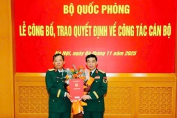Tin tức trong ngày - Chính ủy Quân khu 5 Lương Đình Chung được thăng quân hàm Thiếu tướng