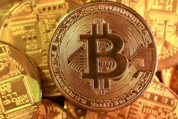 Kinh doanh - Bitcoin thủng mốc 100.000 USD: Tín hiệu cảnh báo cho làn sóng đầu tư rủi ro?