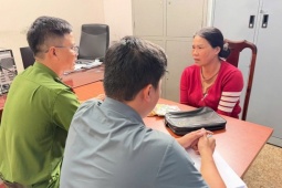 An ninh - Xã hội - Bắt giữ người phụ nữ cướp túi xách của người bán vé số dạo