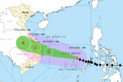 Bão số 13 Kalmaegi mạnh lên cấp 14, giật cấp 17, gây mưa tới 600 mm ở miền Trung