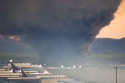 Máy bay chở hàng rơi ở Mỹ, phát nổ dữ dội