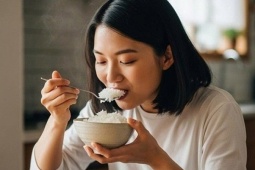 Mẹo giảm một nửa lượng calo trong cơm trắng