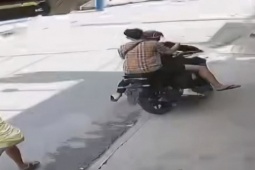 NÓNG: Công an TP HCM đã bắt được 2 đối tượng cướp tiệm vàng ở phường An Phú