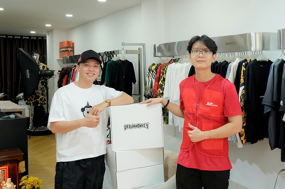 J&T Express vinh dự trở thành đối tác tin cậy của thương hiệu thời trang đường phố Việt Urban Monkey (Ảnh: DNCC)