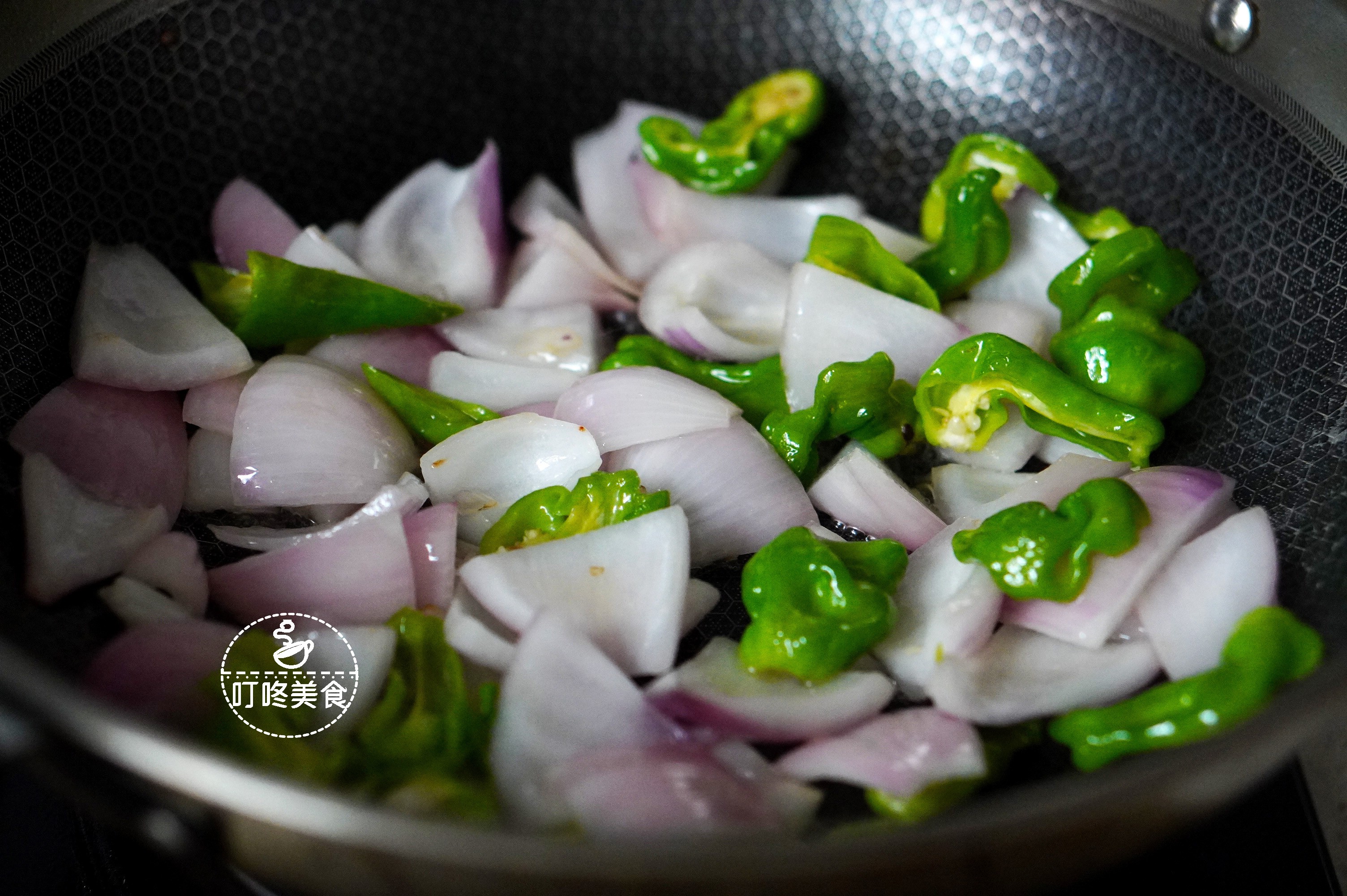 Gan heo xào ớt xanh, món bình dân siêu ngon - 4