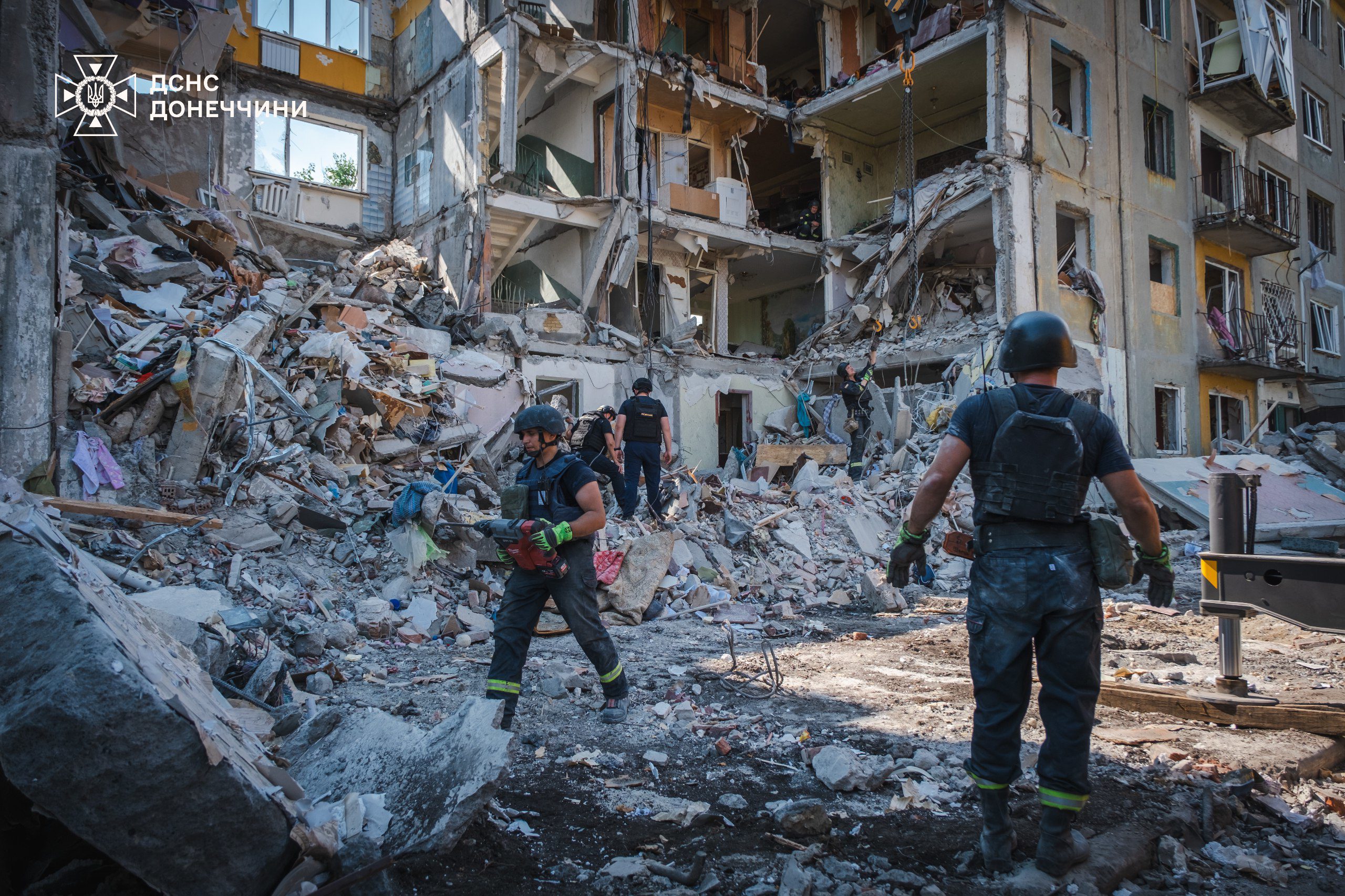 Cảnh tượng ở thành phố Myrnohrad sau cuộc tập kích của Nga vào năm 2024. Ảnh: Euromaidan Press.