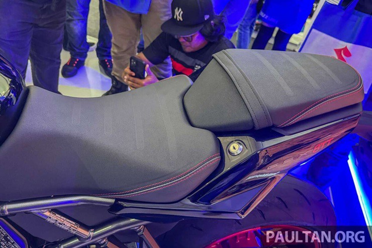 Suzuki GSX-8T 2025 và GSX-8TT 2025 trình làng: Kim cổ giao thoa, giá dễ chịu - 4