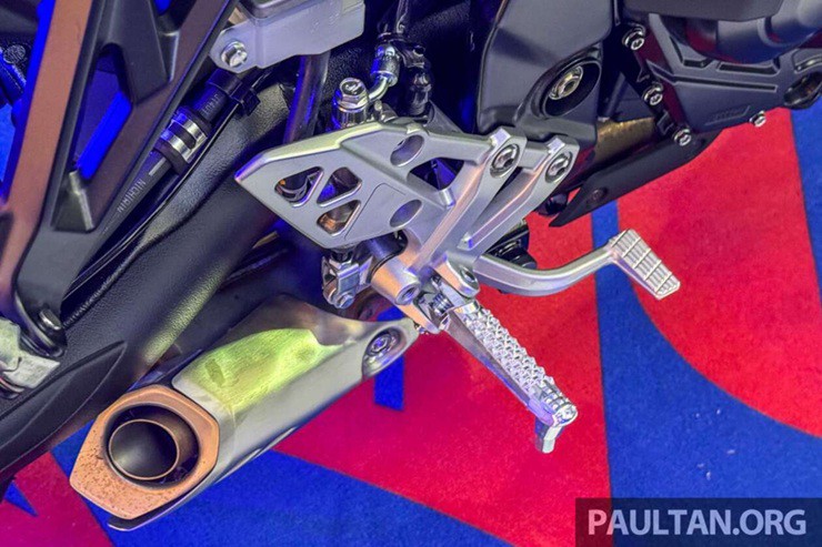 Suzuki GSX-8T 2025 và GSX-8TT 2025 trình làng: Kim cổ giao thoa, giá dễ chịu - 11