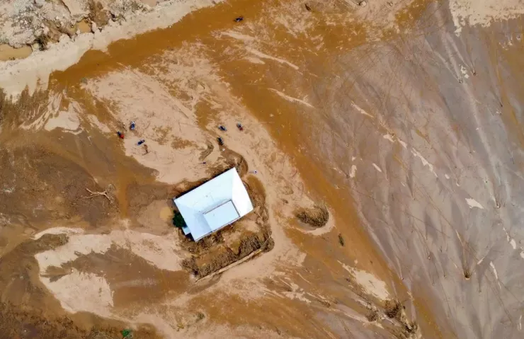 Nhiều gia đình gần như mất trắng sau thảm kịch dưới chân núi Tân Lai. Ảnh CHÍNH THÀNH.