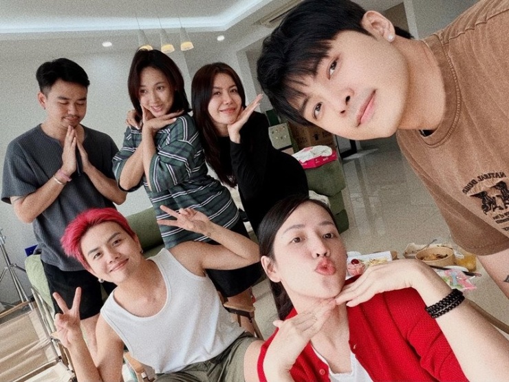 Diễn viên Puka cùng chồng Gin Tuấn Kiệt quay lại resort tổ chức đám cưới để kỷ niệm sinh nhật 2 năm.