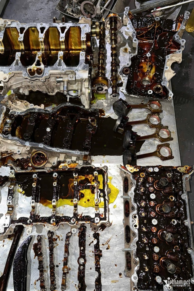 Đi 5 vạn km không thay dầu, chủ xe Hyundai Tucson ở Hà Nội nhận hoá đơn 'khủng' - 1