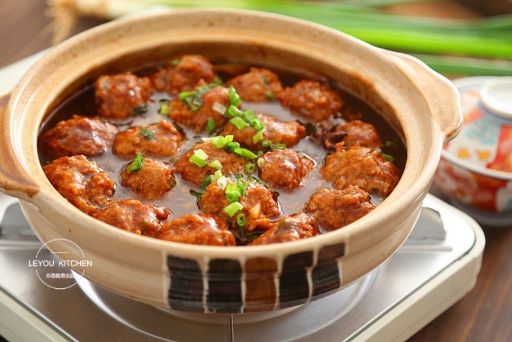 Cách làm thịt viên mềm ngọt, tốn cơm chưa đến 30 phút