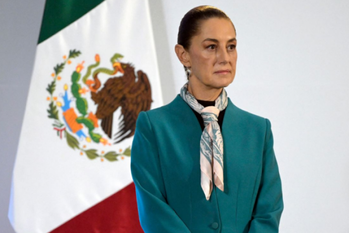 Mexico bắt người sờ ngực nữ tổng thống Sheinbaum giữa đường