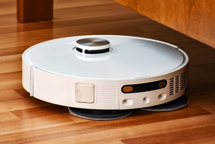 Robot hút bụi ngày càng được mọi người quan tâm.