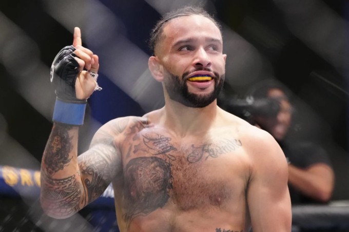 Isaac Dulgarian từng được xem là võ sĩ triển vọng của hạng lông UFC, trước khi bị chấm dứt hợp đồng.