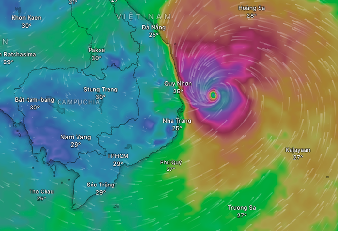 Bão số 13 Kalmaegi giật trên cấp 17, còn cách Quy Nhơn 190 km - 1