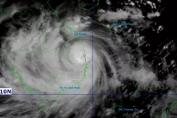 Tin tức trong ngày - 'Bão số 13 trùng thời điểm triều cường đạt đỉnh là tình huống cộng hưởng cực nguy hiểm'