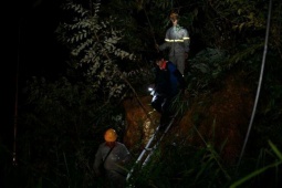 Quá khủng khiếp, bão số 13 lên cấp 15 áp sát Quy Nhơn: Bộ KH&CN ra công điện "khẩn"