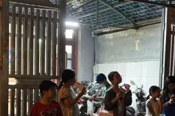 Khi học sinh trường chuyên đóng cửa, nhốt mình vì áp lực thi trượt