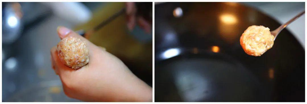 Trong lúc trộn nhân, đun sẵn một nồi nước. Khi nước bắt đầu sôi, hạ nhỏ lửa. Dùng tay nắm một ít thịt, bóp nhẹ để thịt trồi ra ở kẽ ngón cái và ngón trỏ, tạo thành viên tròn, sau đó dùng thìa múc thả nhẹ vào nồi nước.