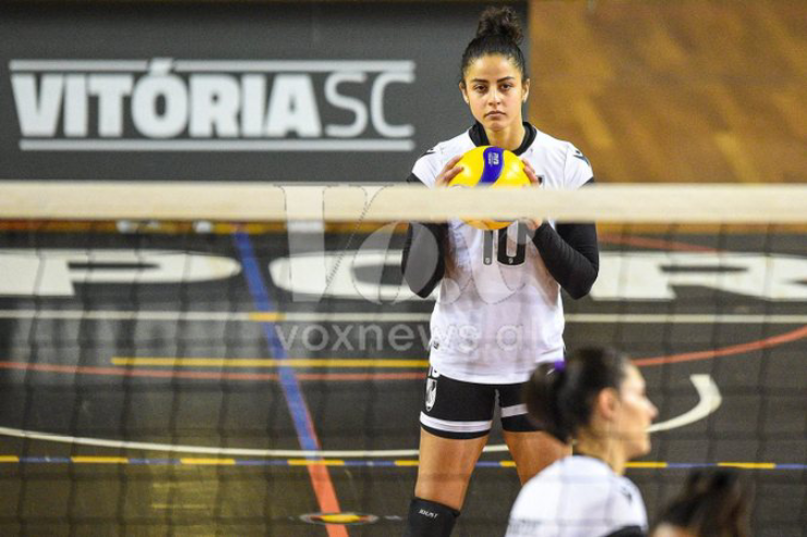 Nayara Ferreira khi để tóc dài là một VĐV tương đối khả ái