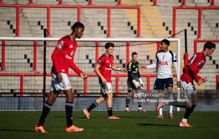 Devaney thi đấu nổi bật trong màu áo U21 Man Utd