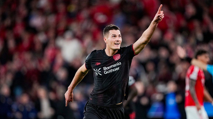 Video bóng đá Benfica - Leverkusen: Đội Mourinho trả giá vì phung phí (Cúp C1) - 2