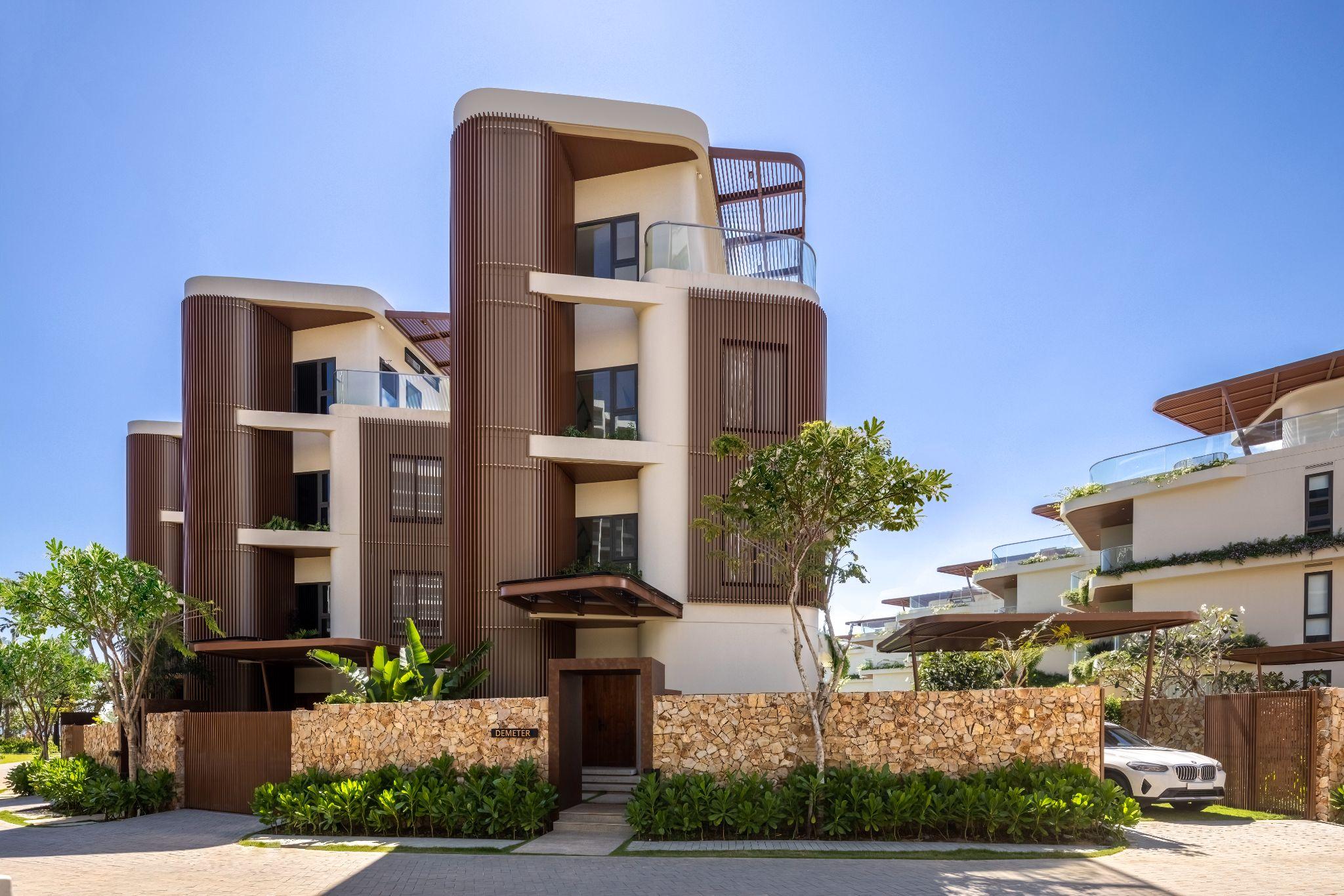 Một góc bên trong khu nghỉ dưỡng Charm Resort Long Hải