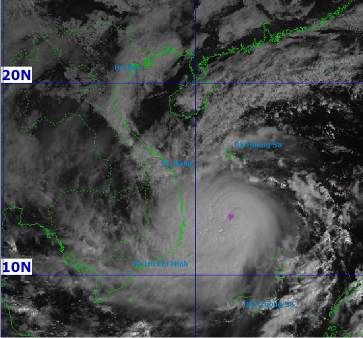 Vị trí cơn bão số 13 trên biển Đông vào lúc 9h sáng ngày 6/11, đã đạt cấp 15.