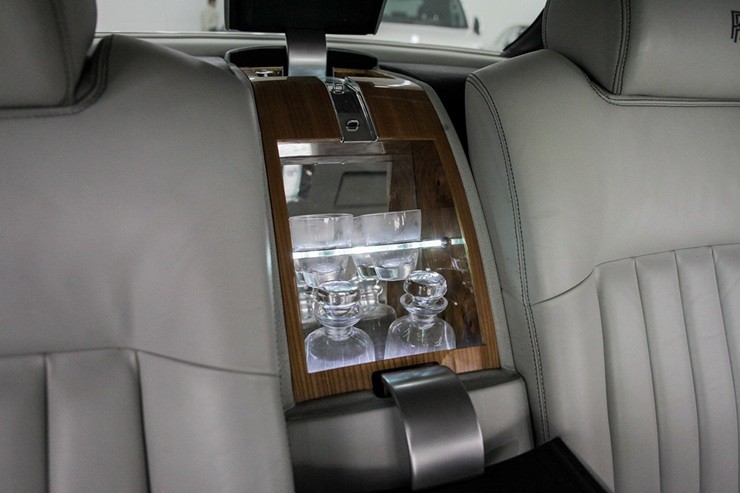 Choáng ngợp với dàn Rolls-Royce xa xỉ bậc nhất Việt Nam - 5