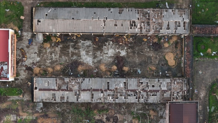 Chợ, nhà máy, đường phố tan hoang sau bão Kalmaegi - 12