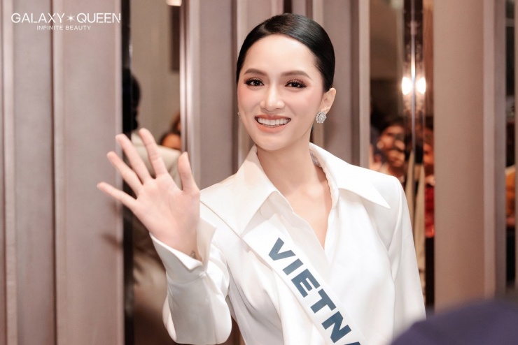 Sau 6 ngày nhập cuộc Miss Universe 2025, Hương Giang diện 12 thiết kế, được nhiều khán giả khen ngợi phong cách và sự thanh lịch.