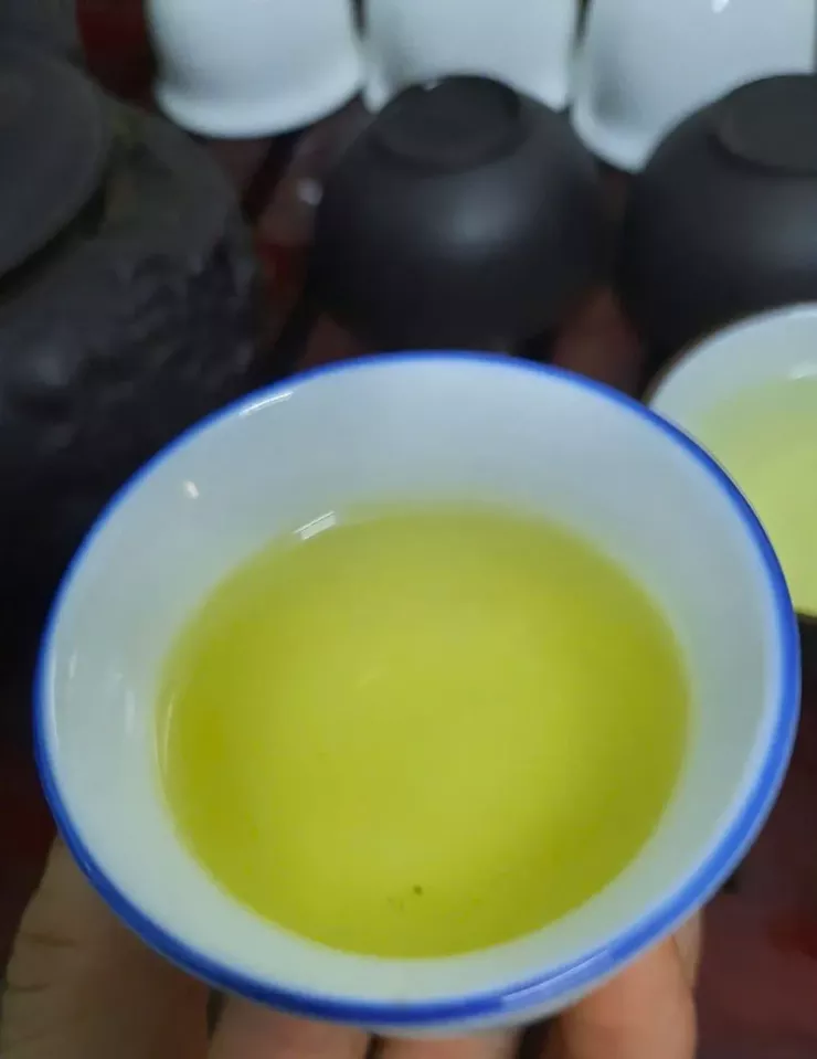 Uống trà xanh nhiều có thể khó chịu đường tiêu hóa. Ảnh: PHƯƠNG LÊ.