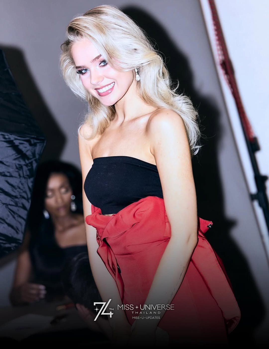 Helena O’Connor trong ngày đầu nhập cuộc.