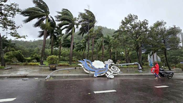 Bão số 13 đổ bộ vào Gia Lai với cấp độ lớn, gió giật mạnh