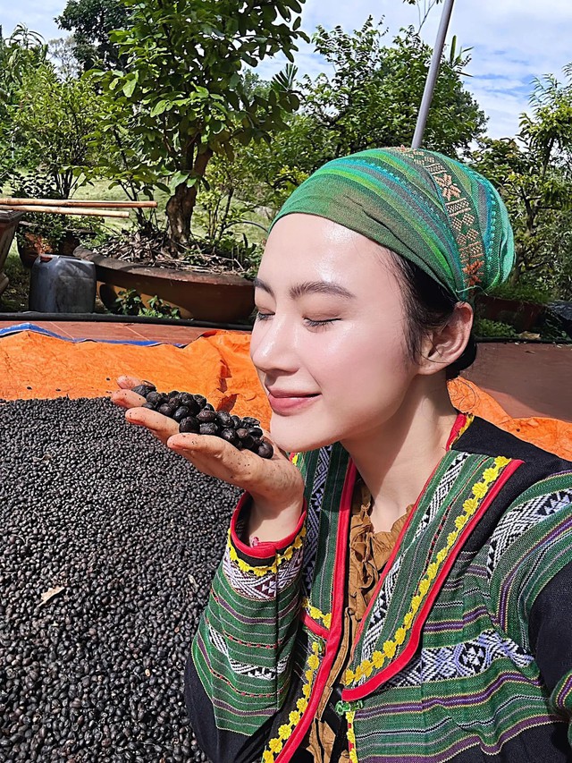 Với lợi thế sắc vóc, nhiều người đánh giá cô đủ điều kiện tham gia thi các cuộc thi nhan sắc.