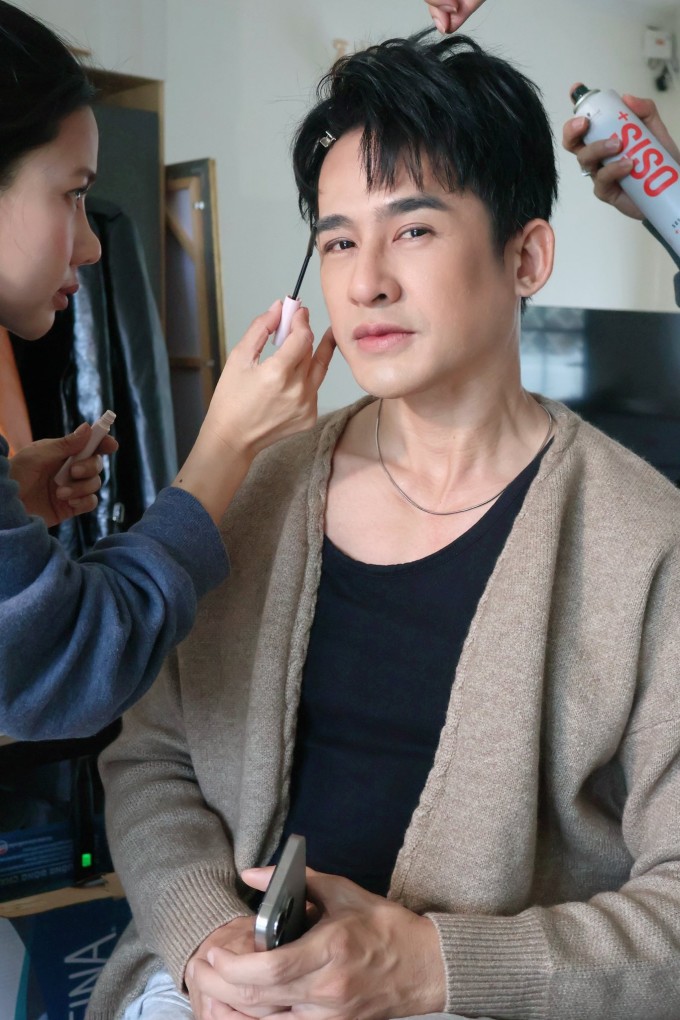 Lương Thế Thành được chăm chút diện mạo khi chụp ảnh thời trang.