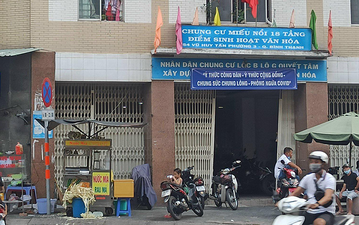 Chung cư Miếu Nổi 18 tầng đang xuống cấp. Ảnh: Đ.Đ