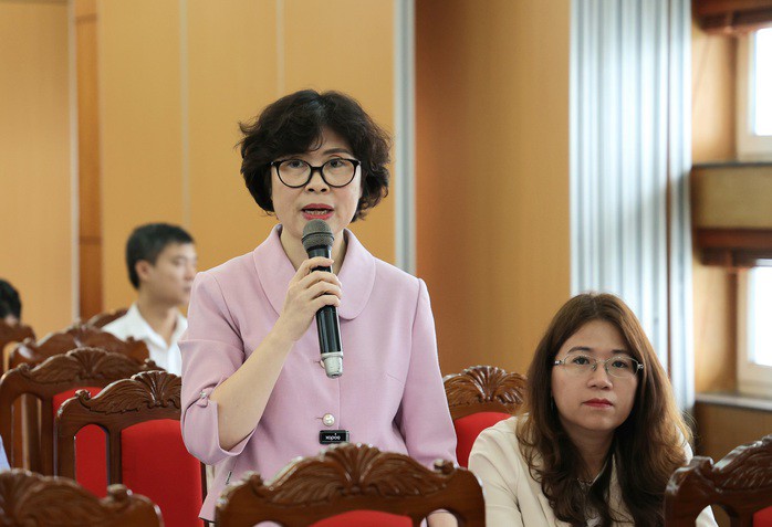 Bà Đặng Quỳnh Thư thông tin về các chính sách nhằm khuyến sinh