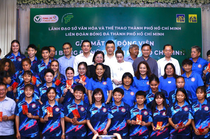 CLB nữ TP HCM hướng tới Giải C1 nữ châu Á bắt đầu từ ngày 13-11 tại sân Thống Nhất (TP HCM)