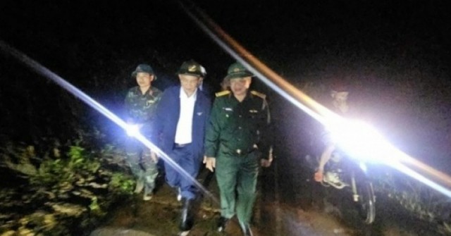 Hồ 1,7 triệu mét khối nước nguy cơ vỡ đập, khẩn...